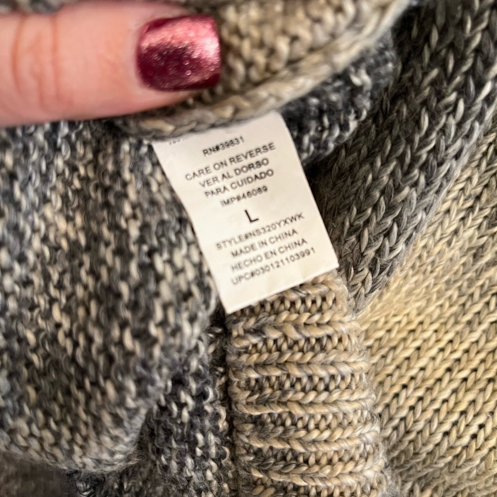 Rewind Women's Sweater, size Large - Picture 3 of 5